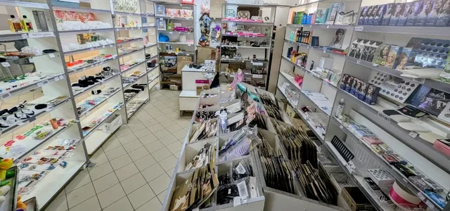 Продажа бу стеллажей и раздвижного острова на колесиках - Напитки в Калининград