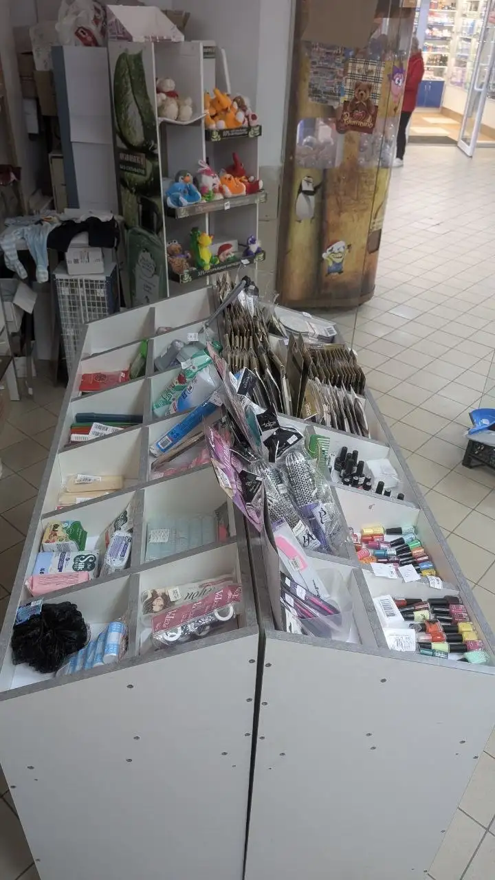 Продажа бу стеллажей и раздвижного острова на колесиках - Барахолка в Калининград