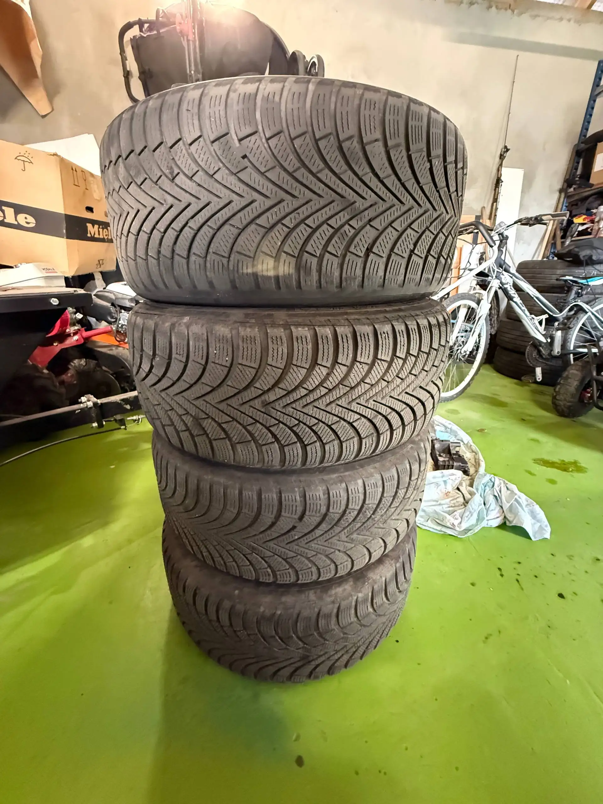 Диски с резиной R18 5x120 - Диски и шины (Запчасти) в Калининград