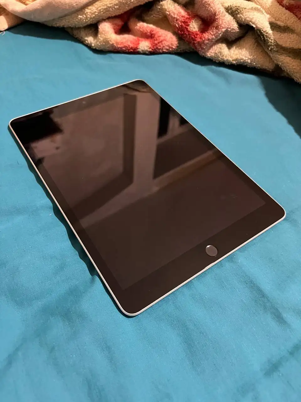 Продажа планшета iPad 9 64Gb - Планшеты (Электроника) в Калининград