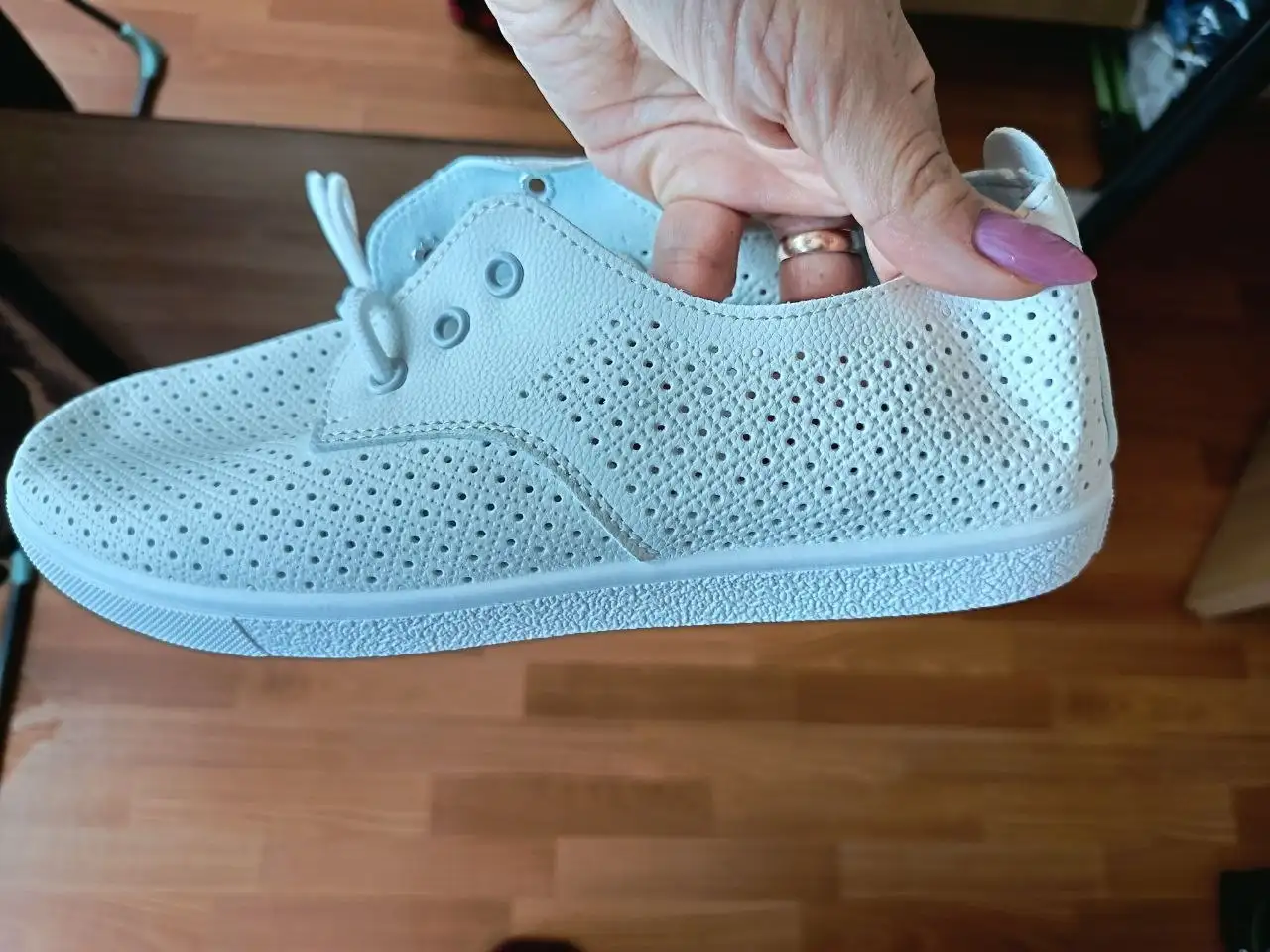 Белые легкие удобные дышащие кроссовки - Обувь (Одежда) в Калининград