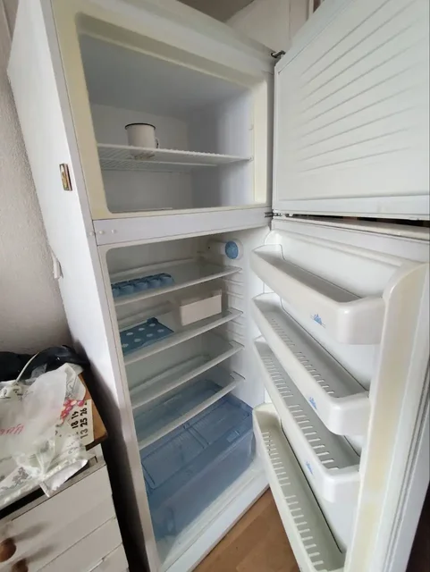 Холодильник б/у в Калининграде - Торговая мебель в Калининград