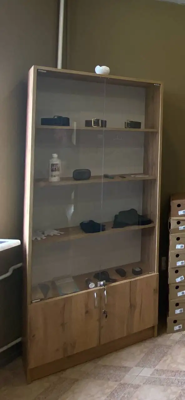 Шкаф-витрина и кассовый бокс - Торговая мебель (Готовый бизнес и оборудование) в Калининград