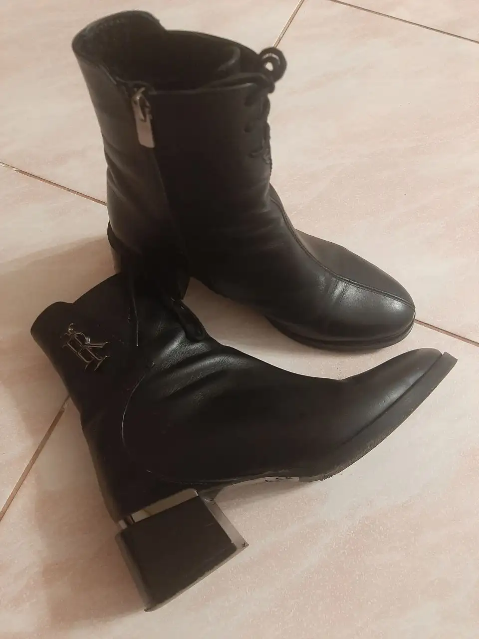 Кожаные ботильоны в отличном состоянии - Обувь (Одежда) в Калининград
