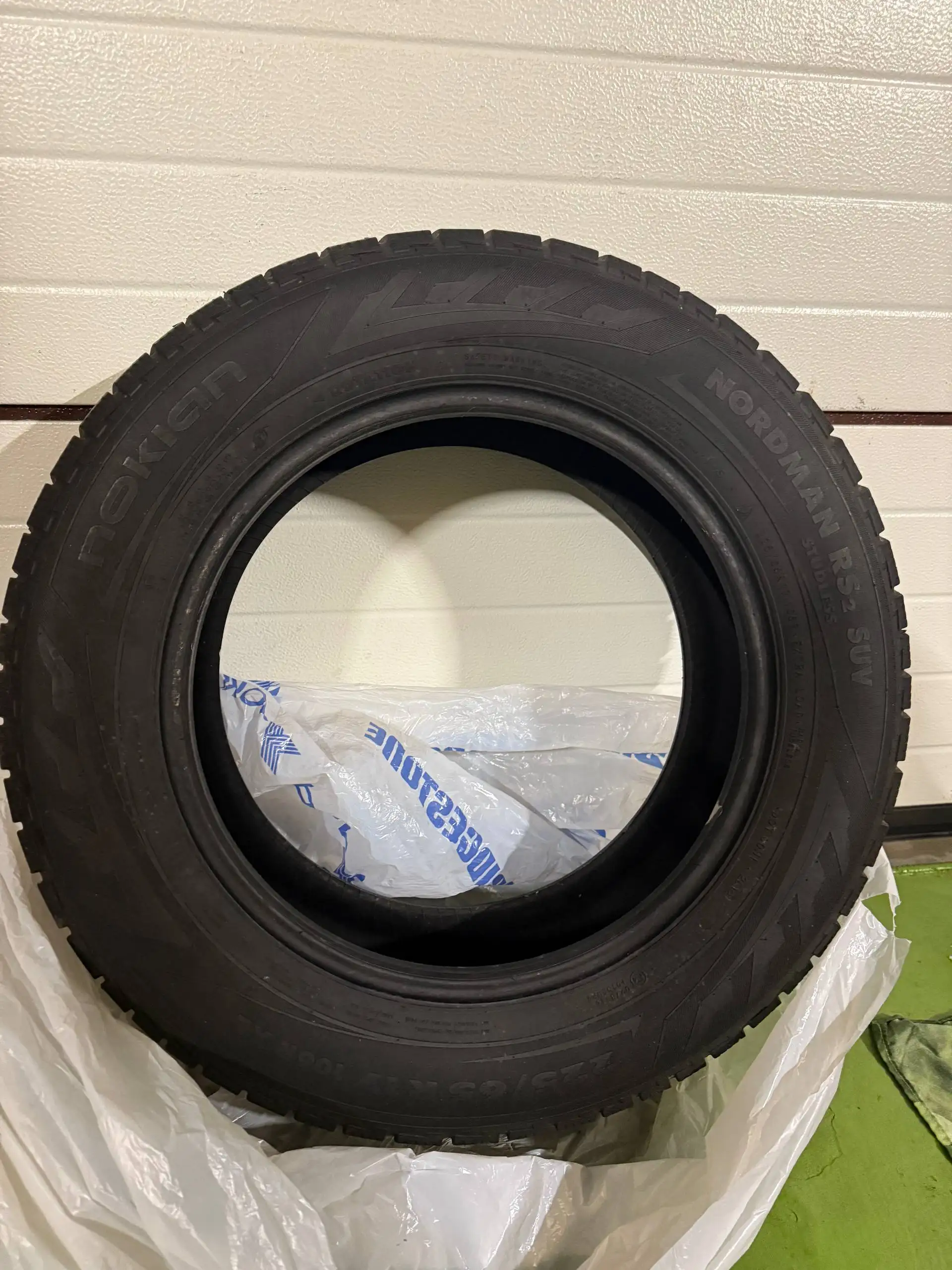 Продажа резины R17 лето и всесезонная - Шины и диски (Запчасти) в Калининград