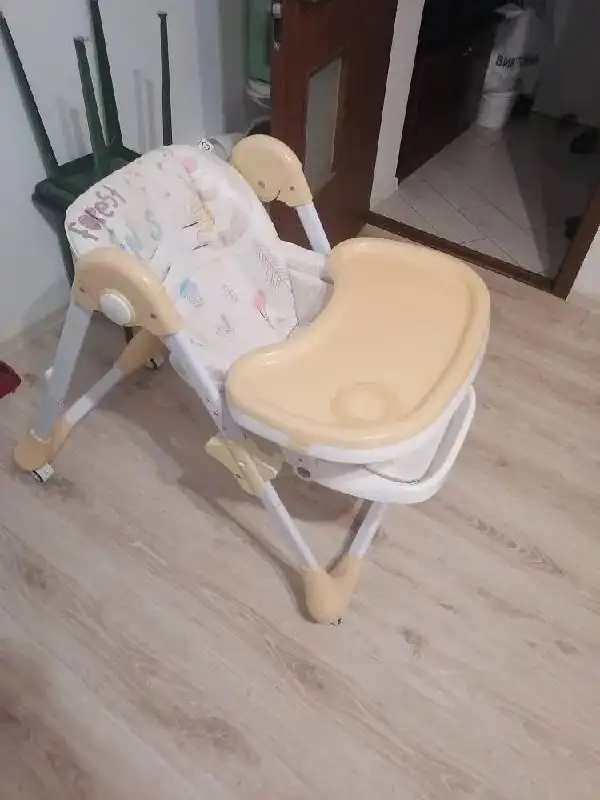 Стульчик не складывающийся - Мебель (Барахолка) в Калининград