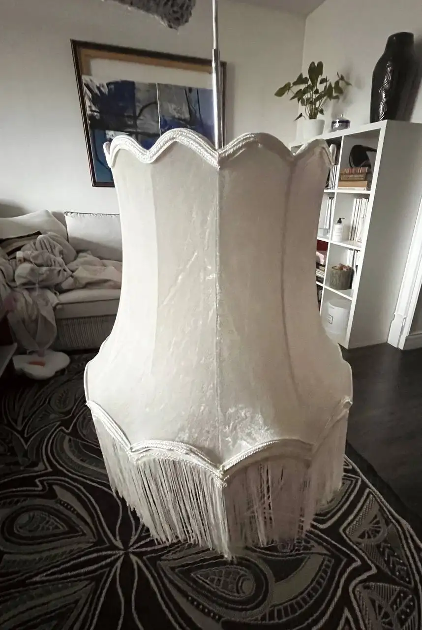 Люстра цвета слоновой кости в отличном состоянии - Освещение (Для дома и дачи) в Калининград