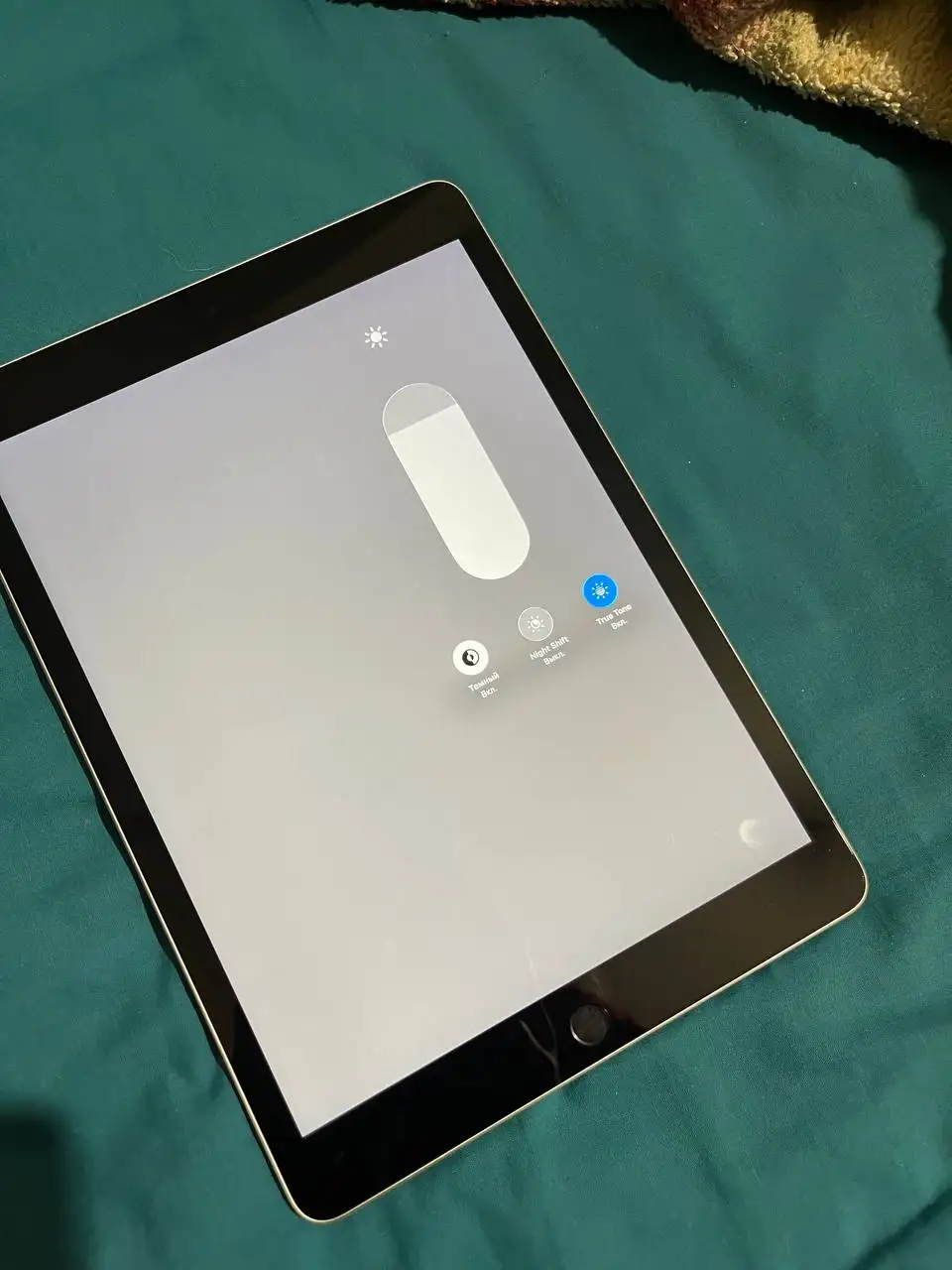 Продам планшет iPad 9 64GB - Планшеты (Электроника) в Калининград