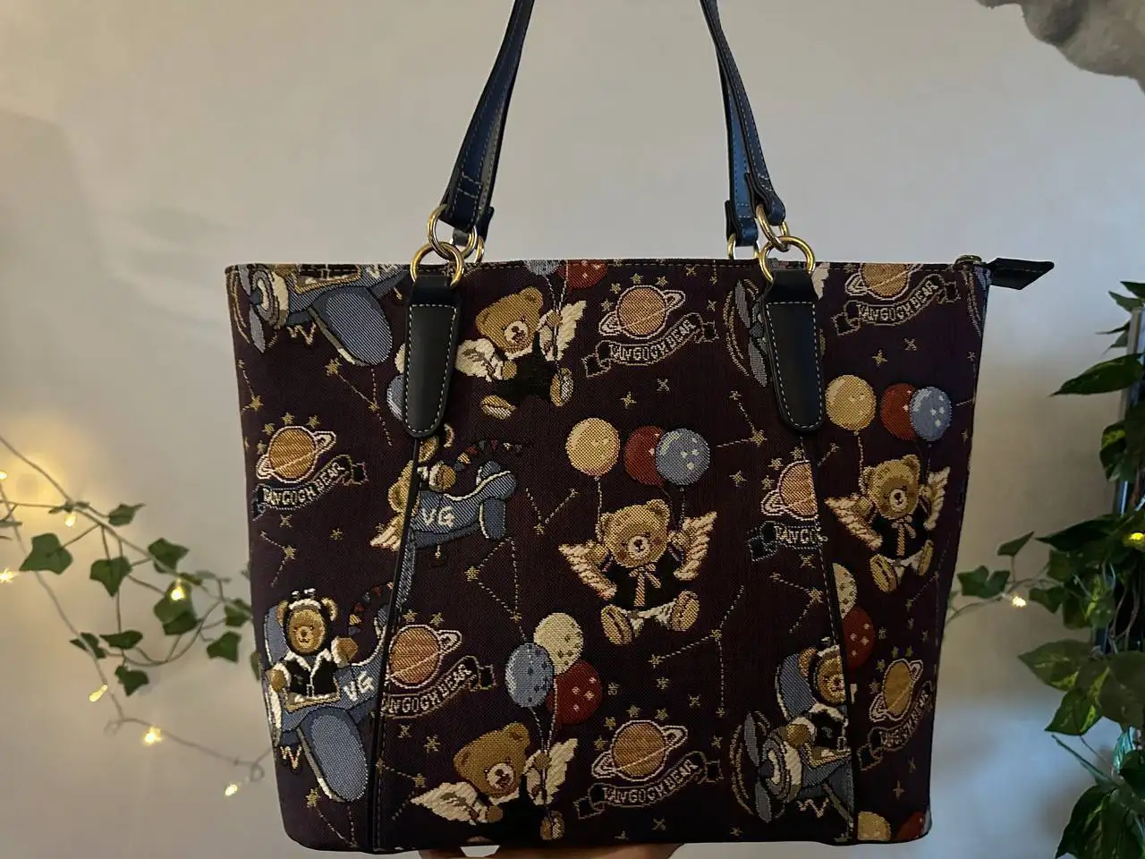 Сумка HENNEY BEAR серия VANGOGBEAR и сумка GUESS с монетницей - Сумки (Барахолка) в Калининград