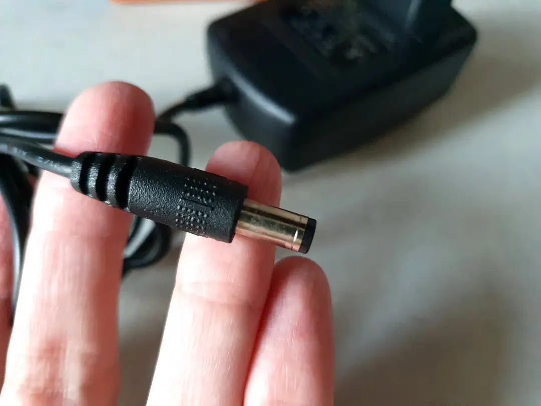 Блок питания универсальный сетевой адаптер 24В 1.2А - Блоки питания (Электроника) в Светлогорск