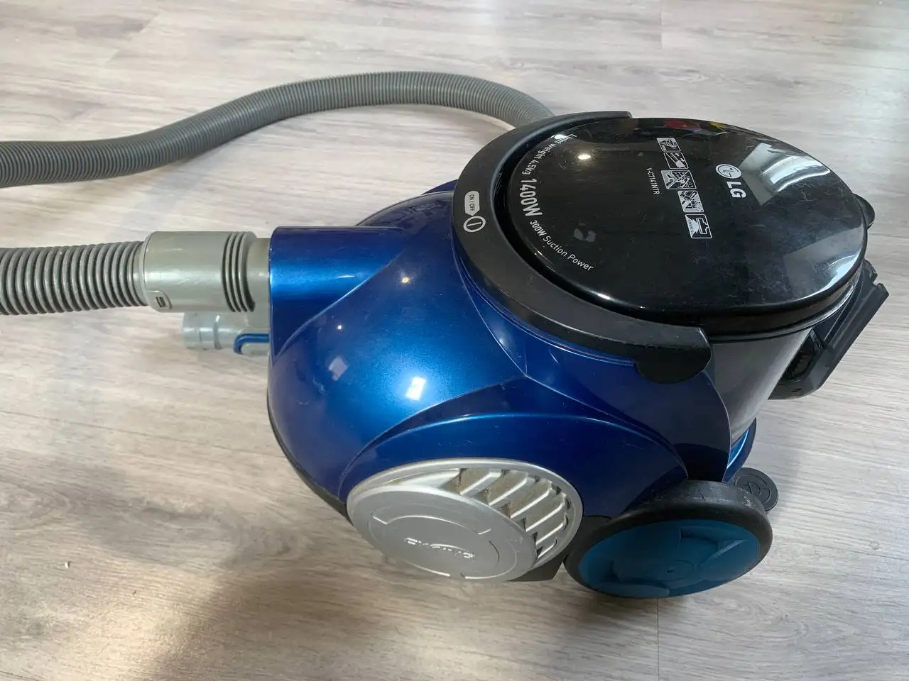 Продам пылесос LG в исправном состоянии - Барахолка в Калининград