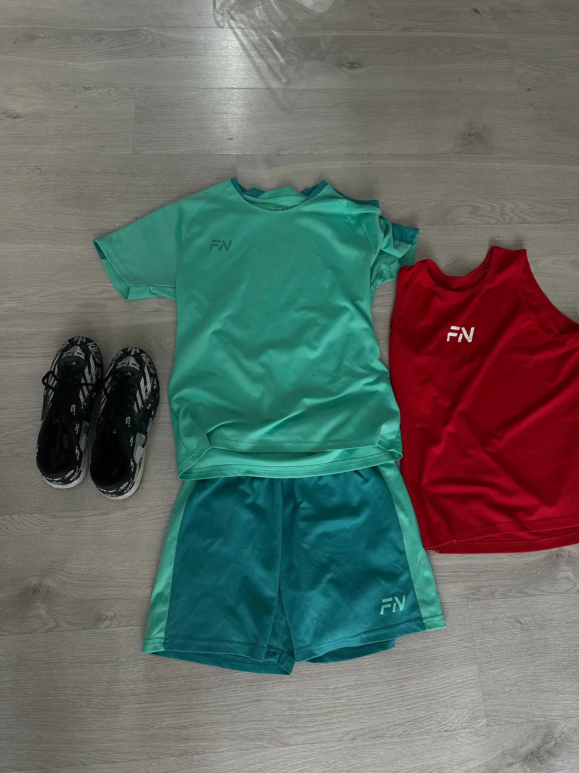 Футбольная форма и футзалки - Барахолка в Калининград