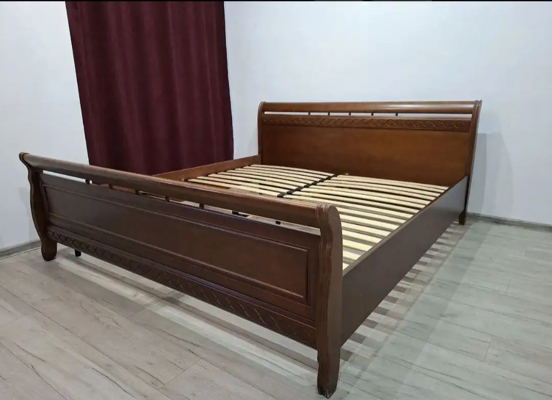 Продаётся кровать в очень хорошем состоянии - Мебель (Для дома и дачи) в Калининград