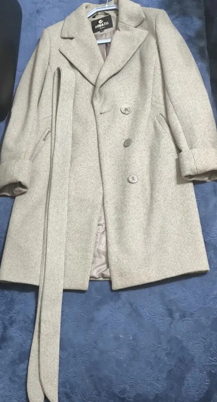 Продажа демисезонного пальто размер 44 - Верхняя одежда (Одежда) в Калининград