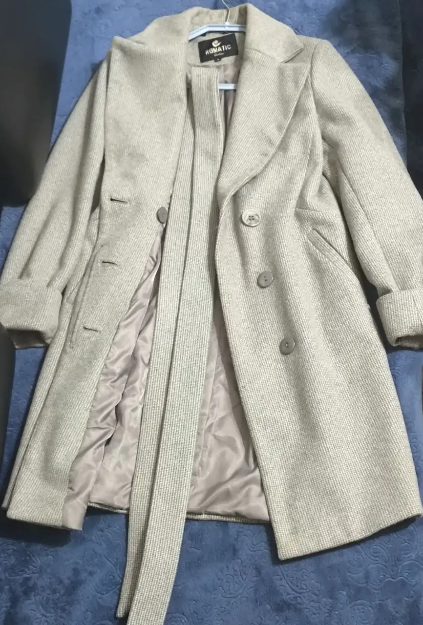 Продажа демисезонного пальто размер 44 - Верхняя одежда (Одежда) в Калининград