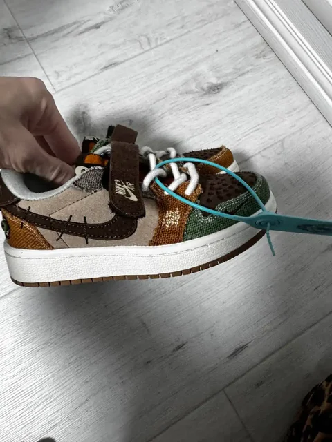 Новые кроссовки для мальчика - частное объявление в Калининград