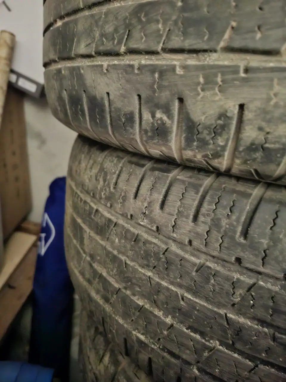 Продам комплект летней резины R16/215/65 - Шины и диски (Авто) в Калининград