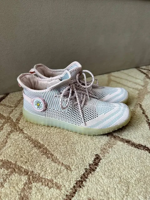 Продажа б/у обуви: кеды, кроссовки, сандалии - Одежда в Калининград