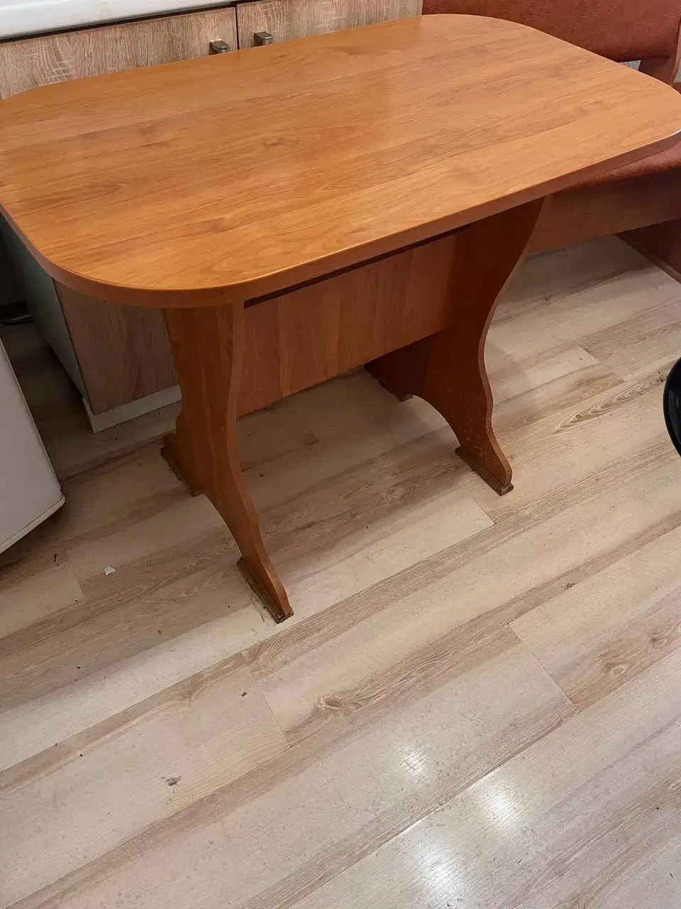 Продам кухонный стол - Мебель (Для дома и дачи) в Калининград