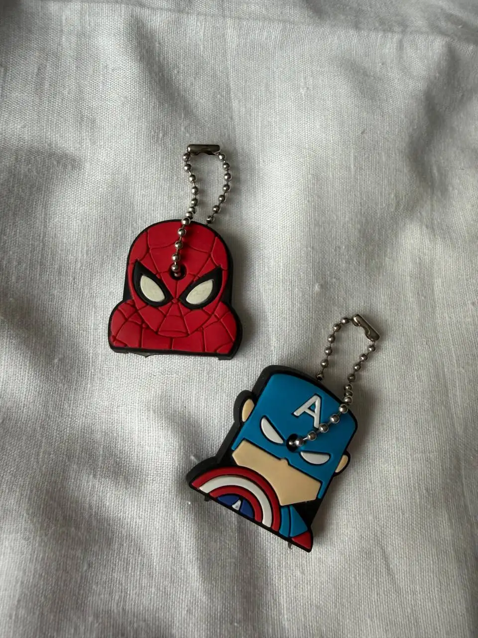 Гель для бровей, подвески, крабик, чехлы, брошь, носки - калининград - Барахолка в Калининград