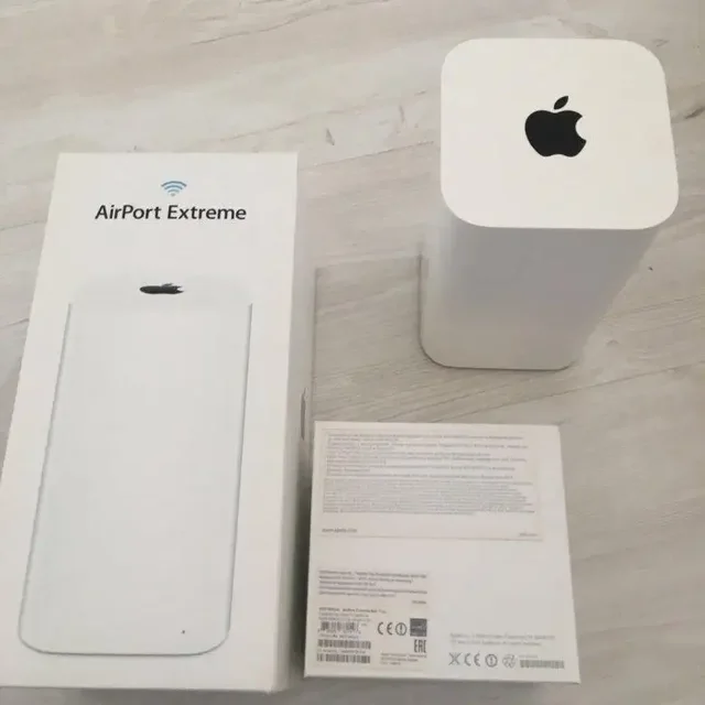 Wi-Fi роутеры Zyxel и Apple - Аксессуары для компьютеров в Калининград