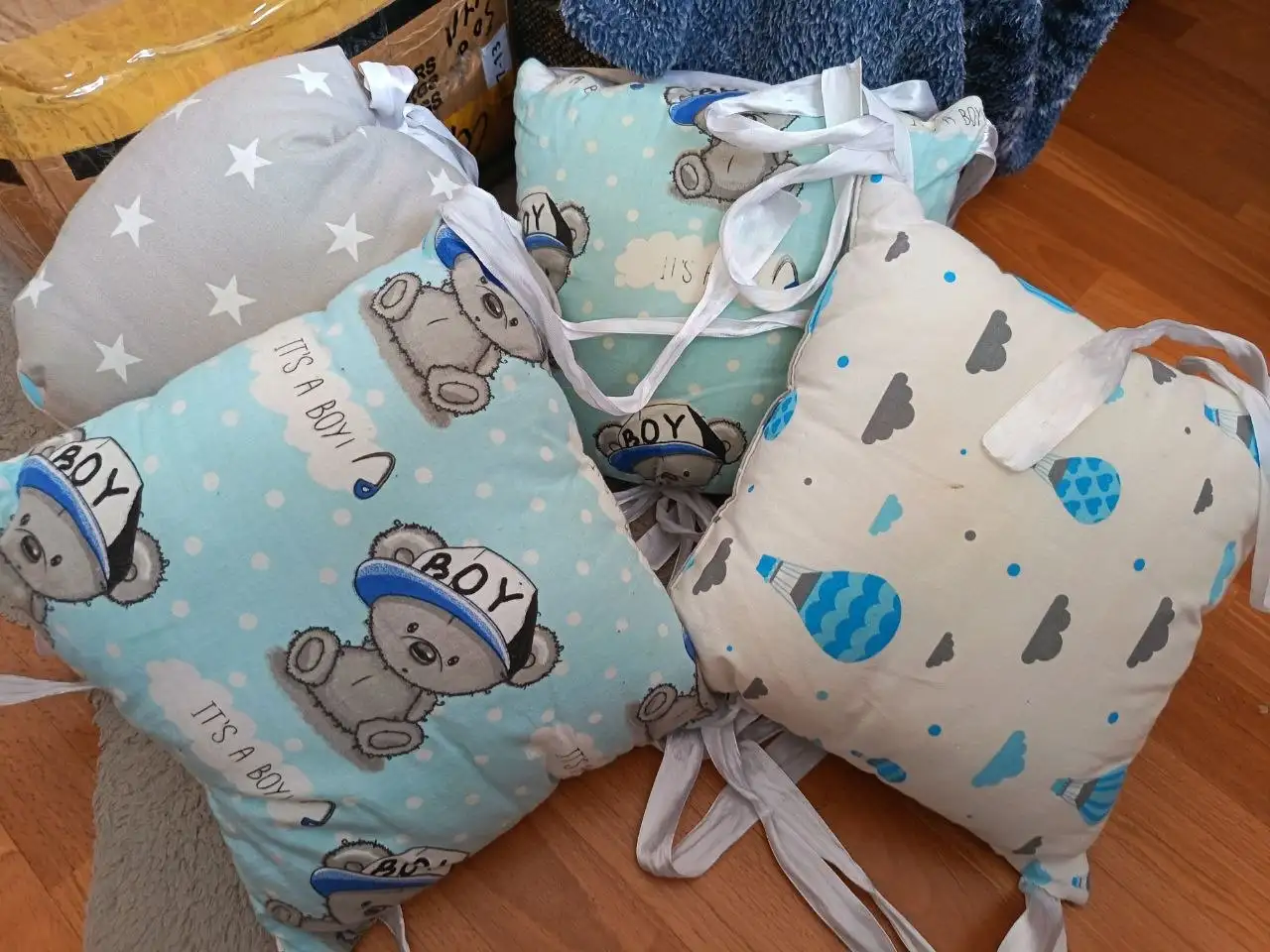 Бортики, джинсы для беременной, кроссовки - Одежда и обувь (Барахолка) в Калининград