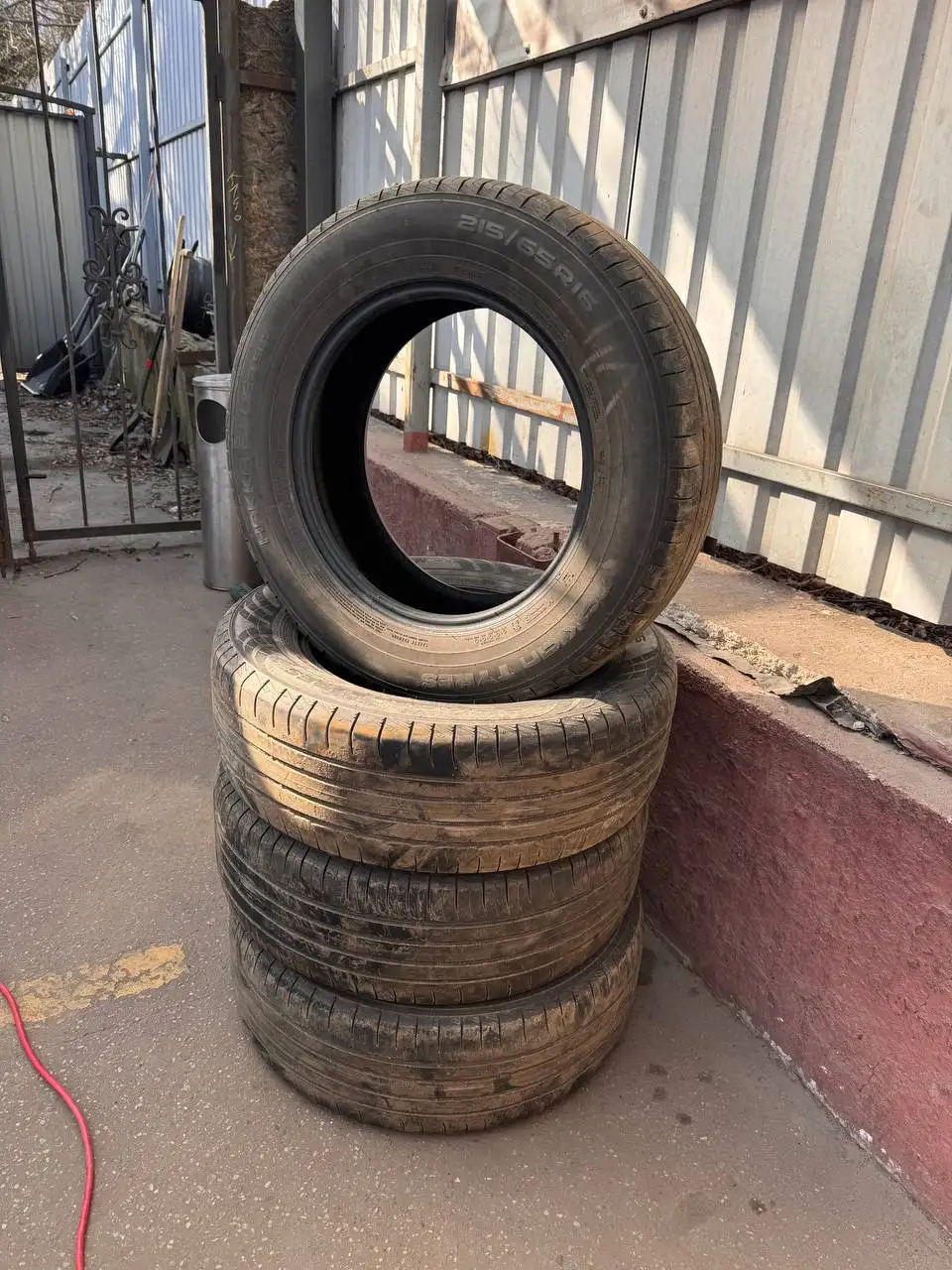 Шины комплект лето 215/65 R16 - Шины (Авто) в Калининград