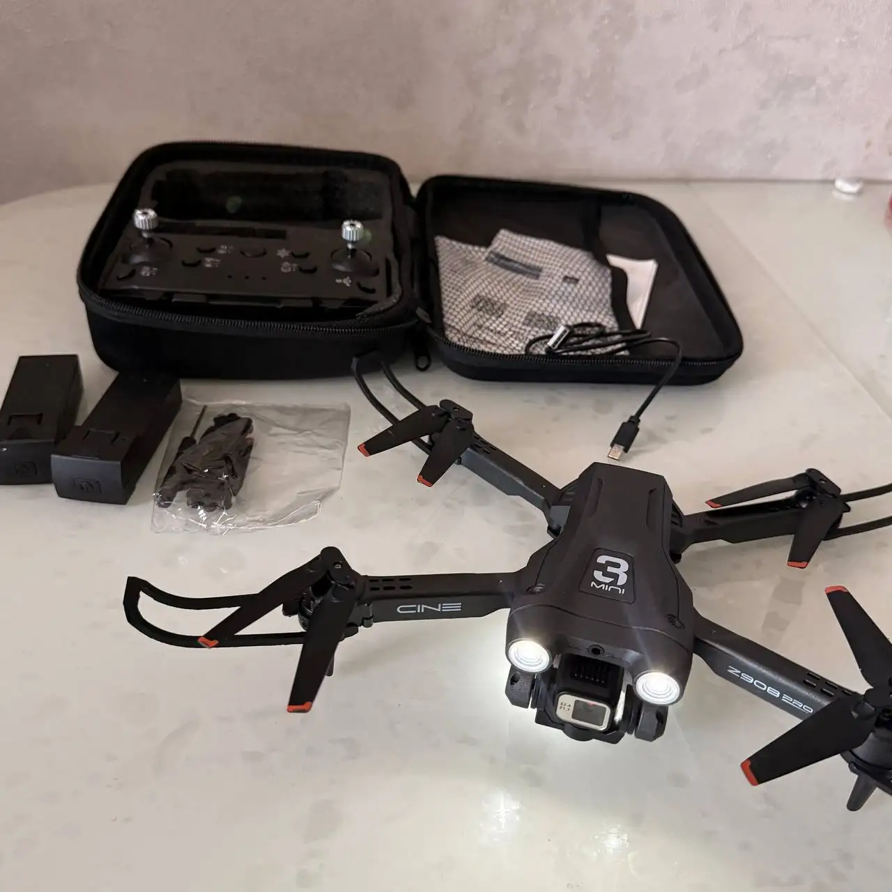 Продаю дрон с множеством полезных функций - Дроны и квадрокоптеры (Электроника) в Калининград