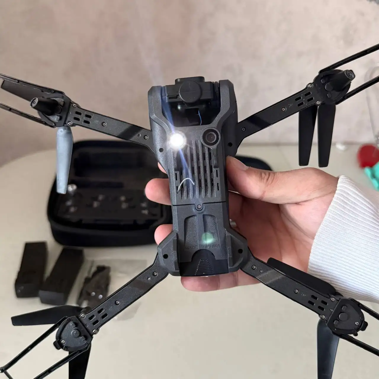 Продаю дрон с множеством полезных функций - Дроны и квадрокоптеры (Электроника) в Калининград