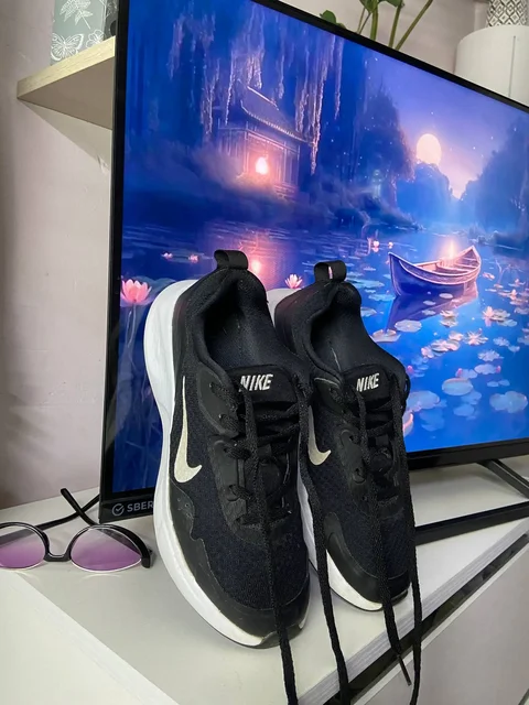 Продам оригинальные кроссовки Nike - Мужская одежда в Калининград