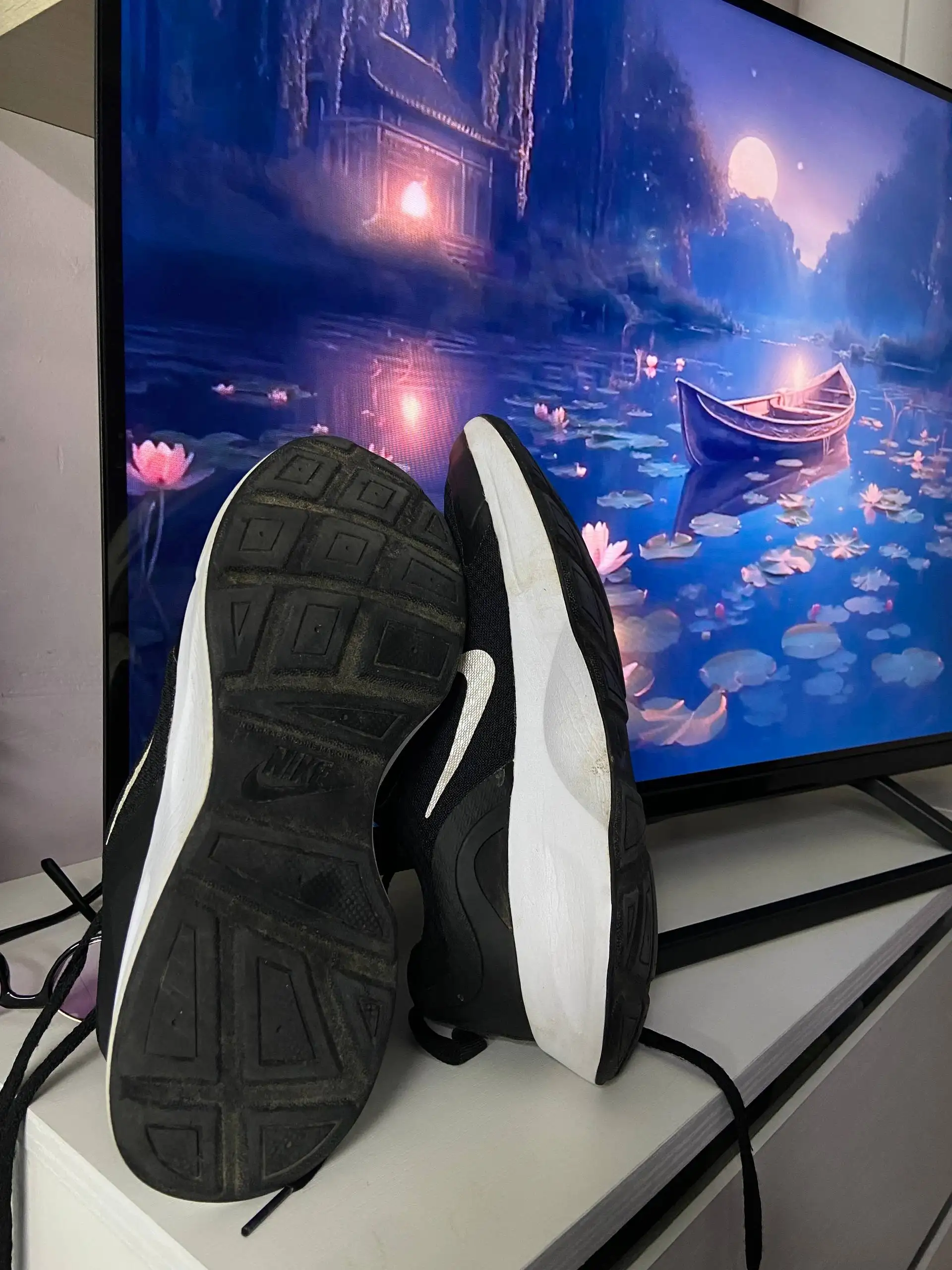 Продам оригинальные кроссовки Nike - Обувь (Одежда) в Калининград