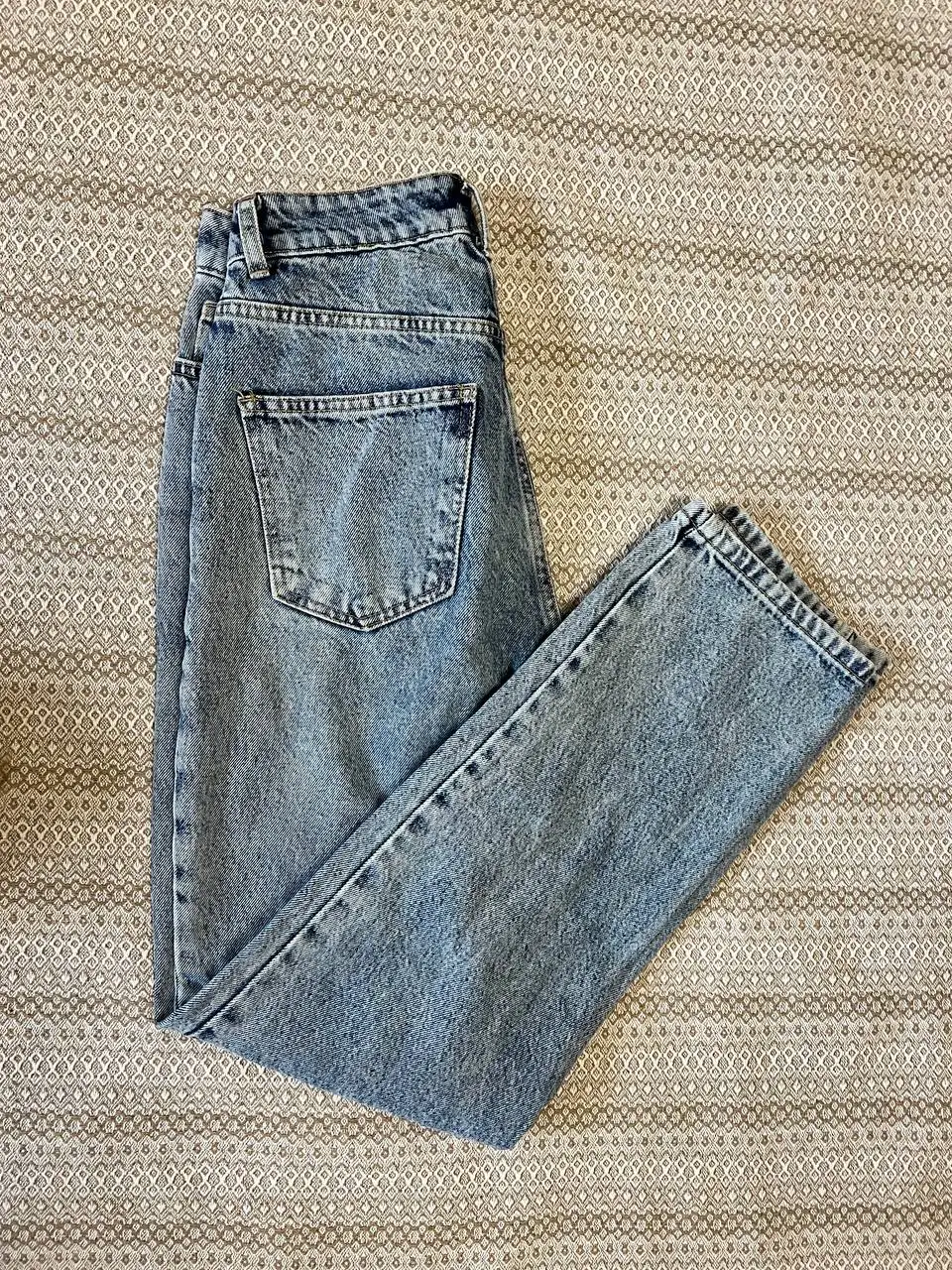 Продам джинсы женские Zarina и Stradivarius - Женская одежда (Одежда) в Калининград