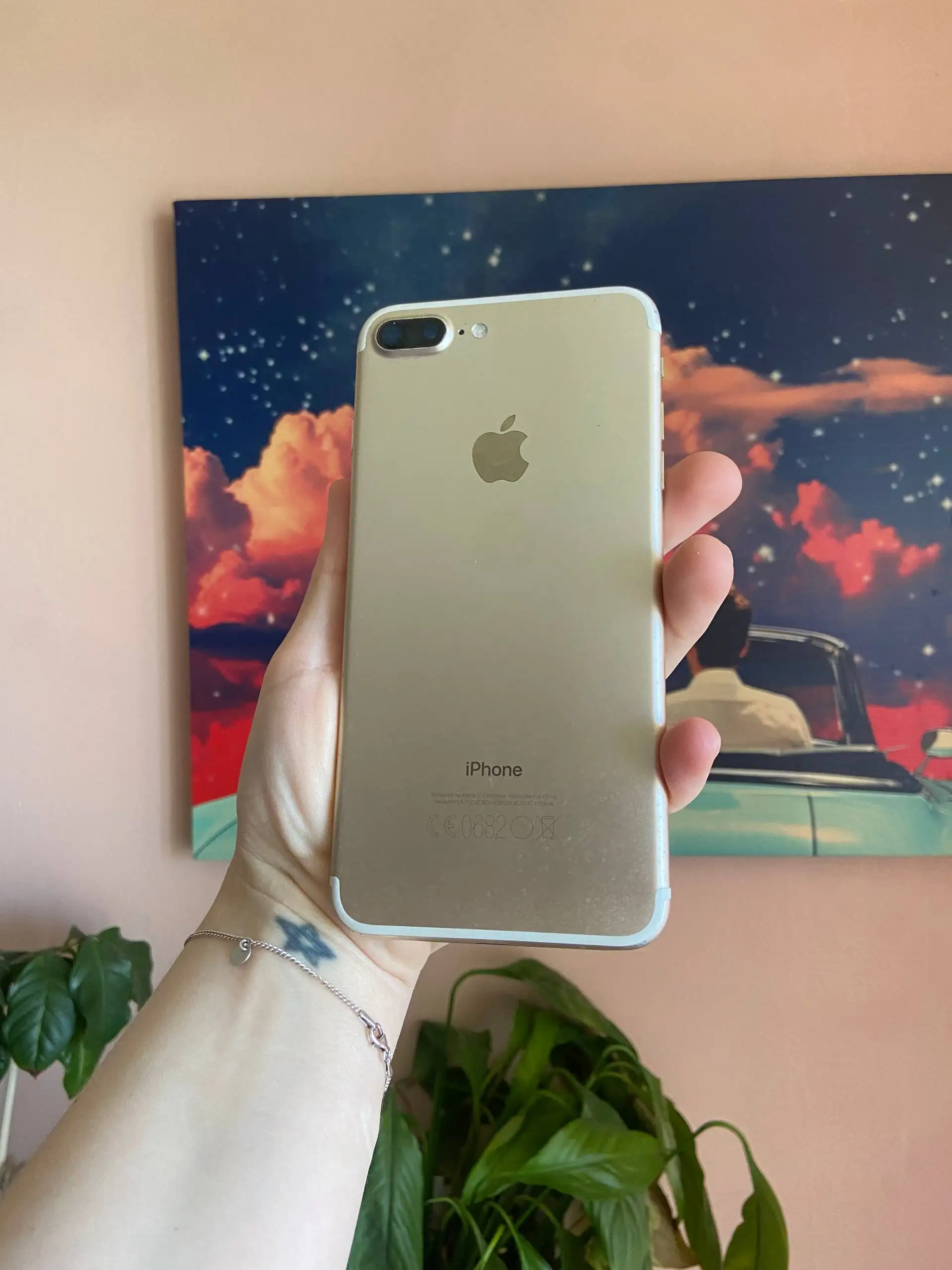 Продам iPhone 7 Plus 32GB с разбитым дисплеем - Смартфоны (Электроника) в Калининград