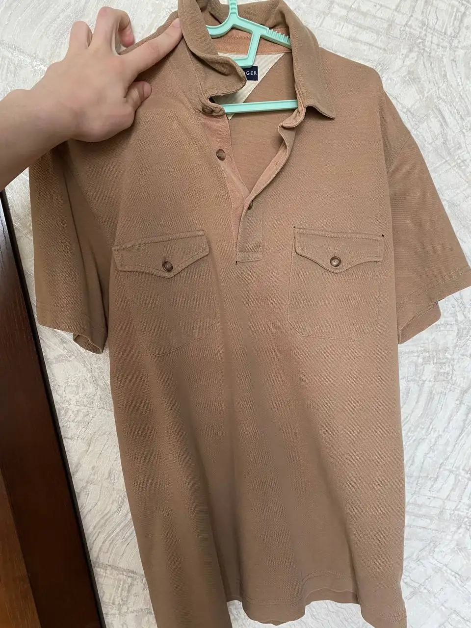 Продажа одежды: футболки, джинсы, кофты, пиджак Guess, шорты - Верхняя одежда (Одежда) в Калининград