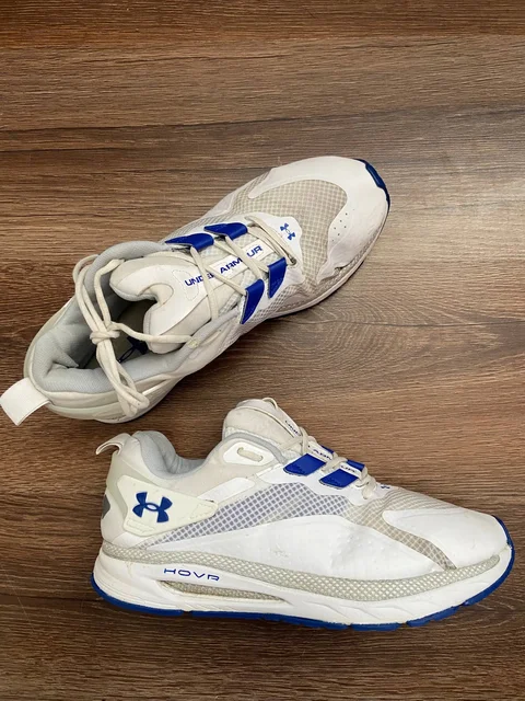 Продам кроссовки Under Armour оригинальные 45 размер - Жилеты в Калининград