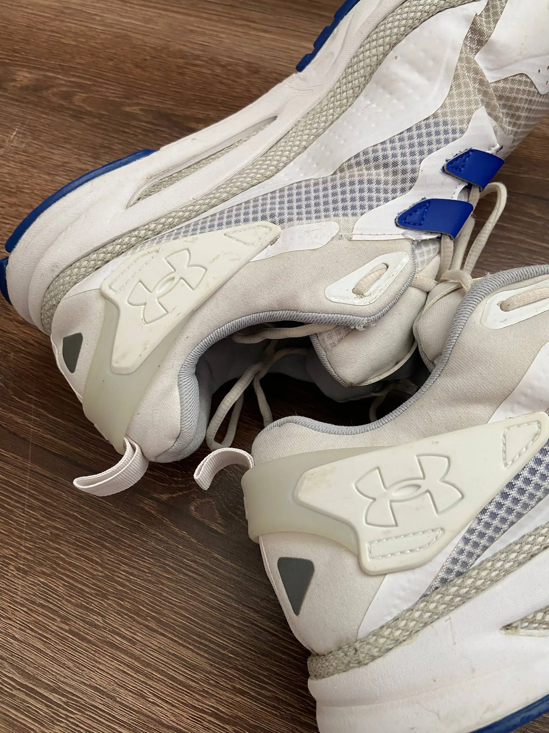 Продам кроссовки Under Armour оригинальные 45 размер - Обувь (Одежда) в Калининград