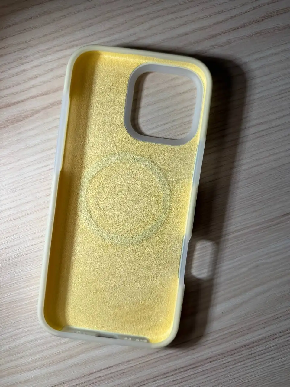 Чехол на iPhone 16 Pro Max - Аксессуары для телефонов (Электроника) в Калининград