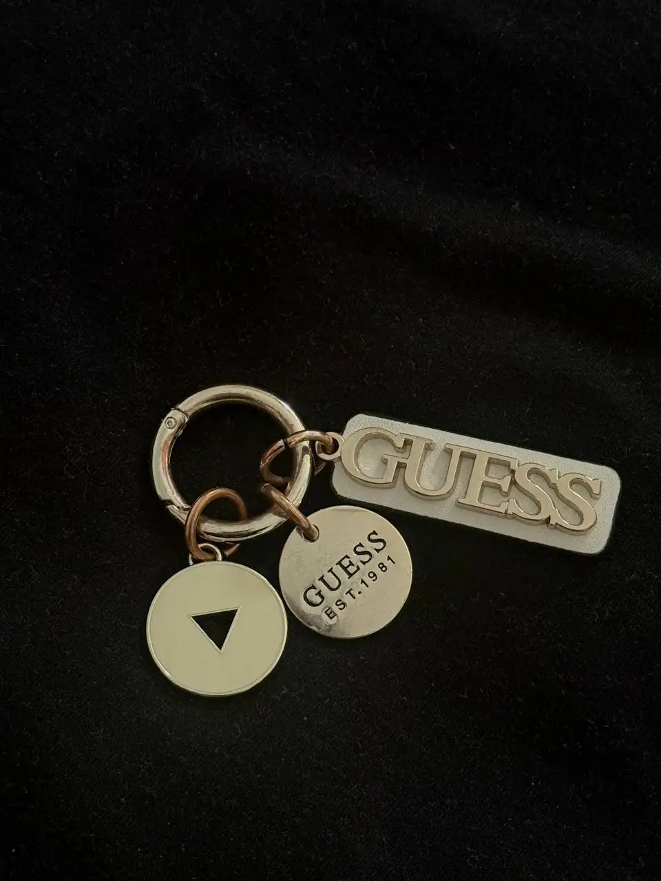 Брелок Guess оригинальный - null (Аксессуары) в Калининград