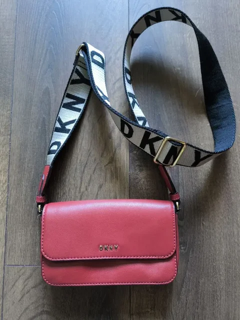 Кожаная сумка DKNY - Массажёры в Калининград