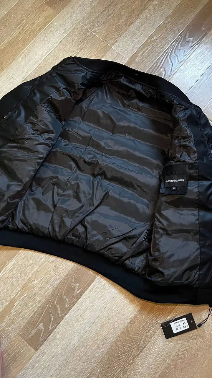 Продам куртку бомбер Armani из экокожи - Одежда в Калининград