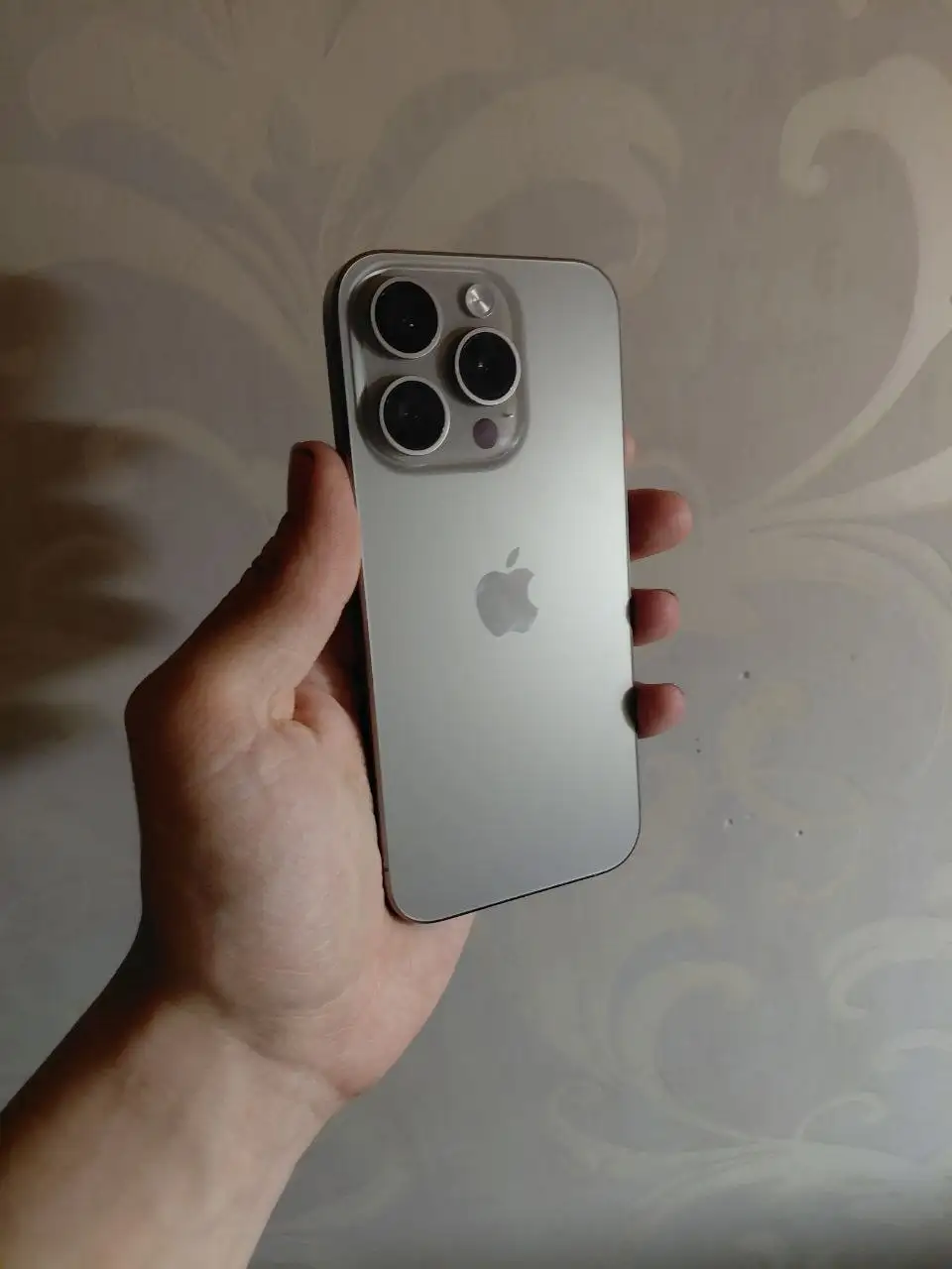 iPhone 15 Pro в хорошем состоянии - Смартфоны (Электроника) в Калининград