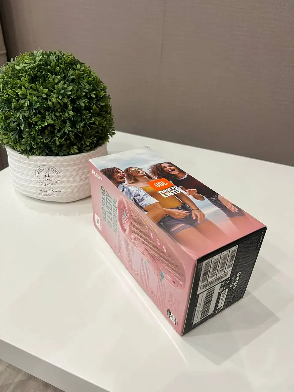 Продажа новой колонки JBL Flip 7 - Портативные колонки (Электроника) в Калининград