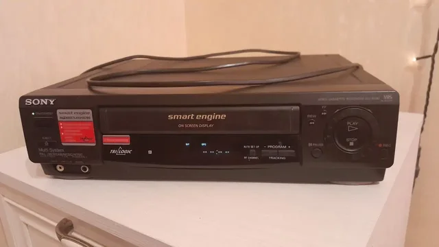 Видеомагнитофон Sony SLV-E380EE VHS - Часы в Калининград