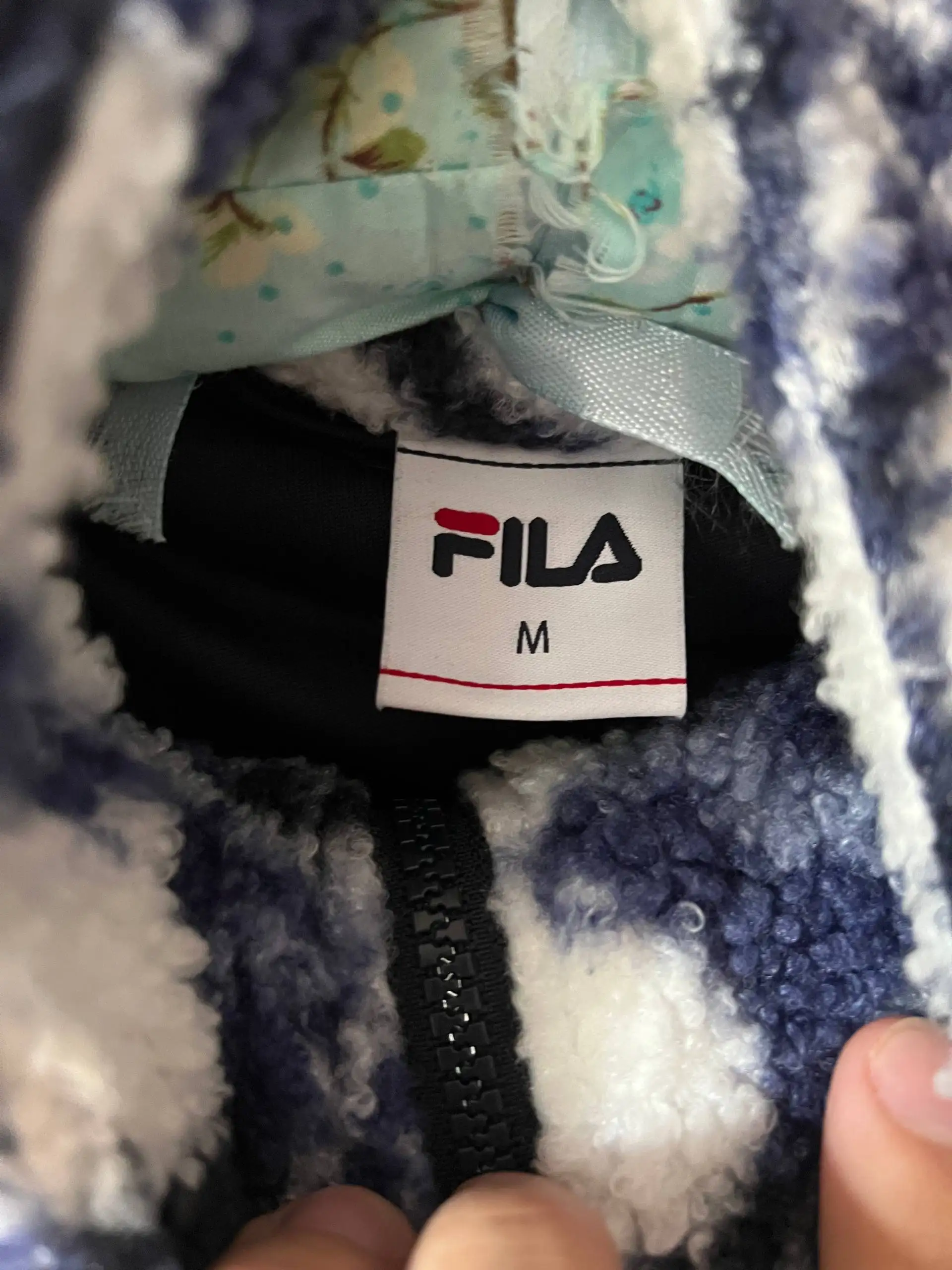 Продам толстовку Fila Heritage - Верхняя одежда (Одежда) в Калининград