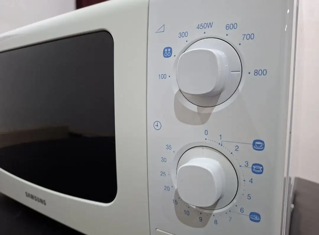 Микроволновая печь Samsung - Микроволновые печи (Электроника) в Калининград