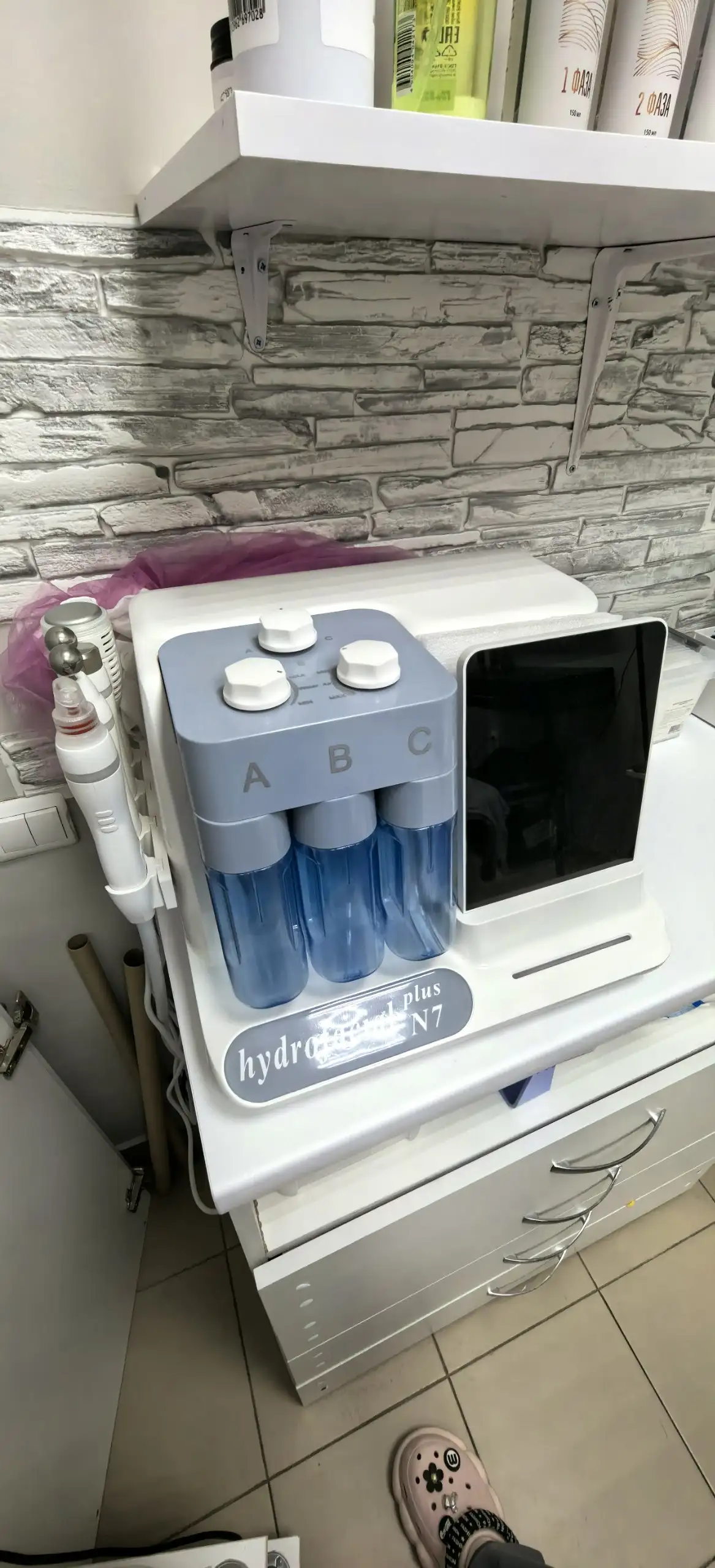 Аппарат Hydrafacial Plus N7 для микродермабразии - Косметологическое оборудование (Красота и здоровье) в Калининград