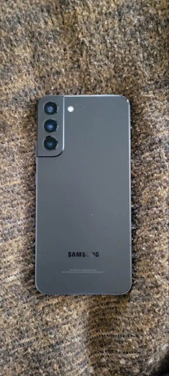 Обмен Samsung S22+ на другой телефон - Смартфоны и телефоны (Электроника) в Неизвестно