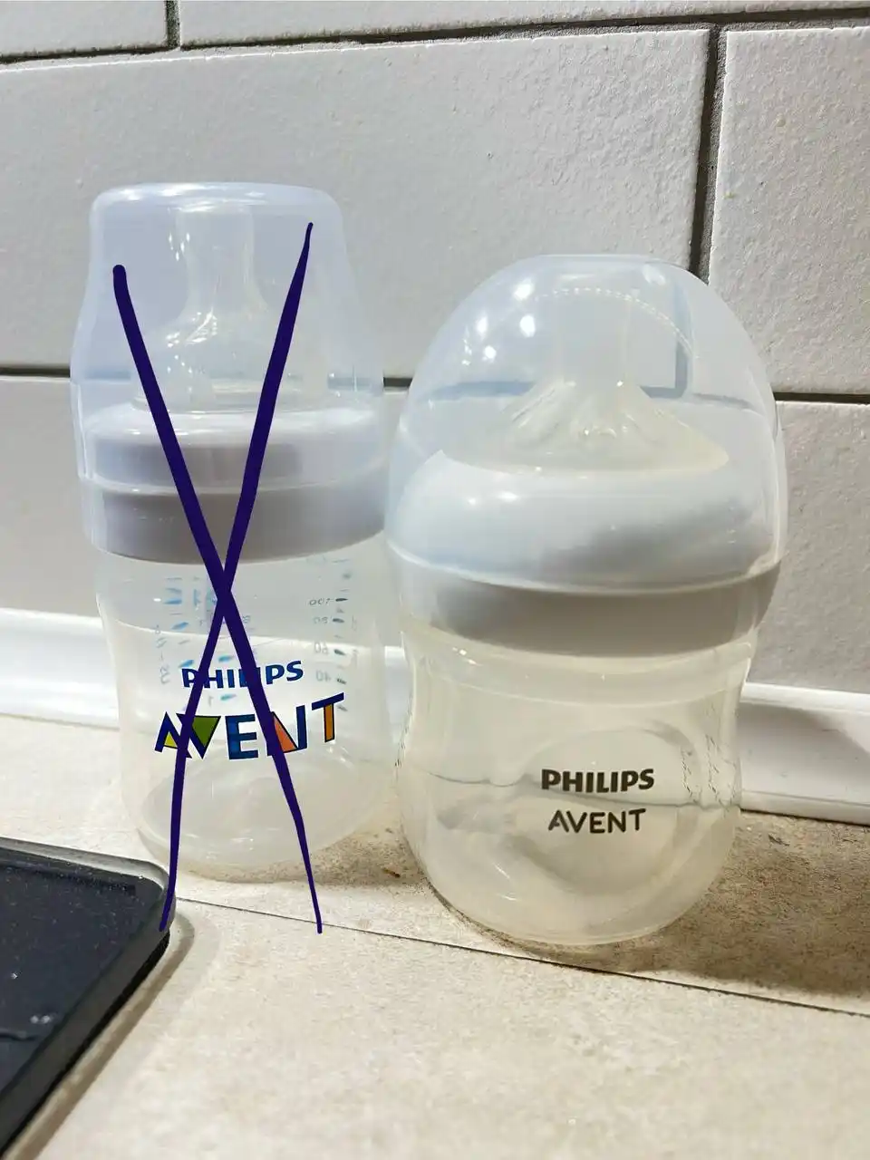 Молокоотсос ручной Philips Avent с бутылочкой