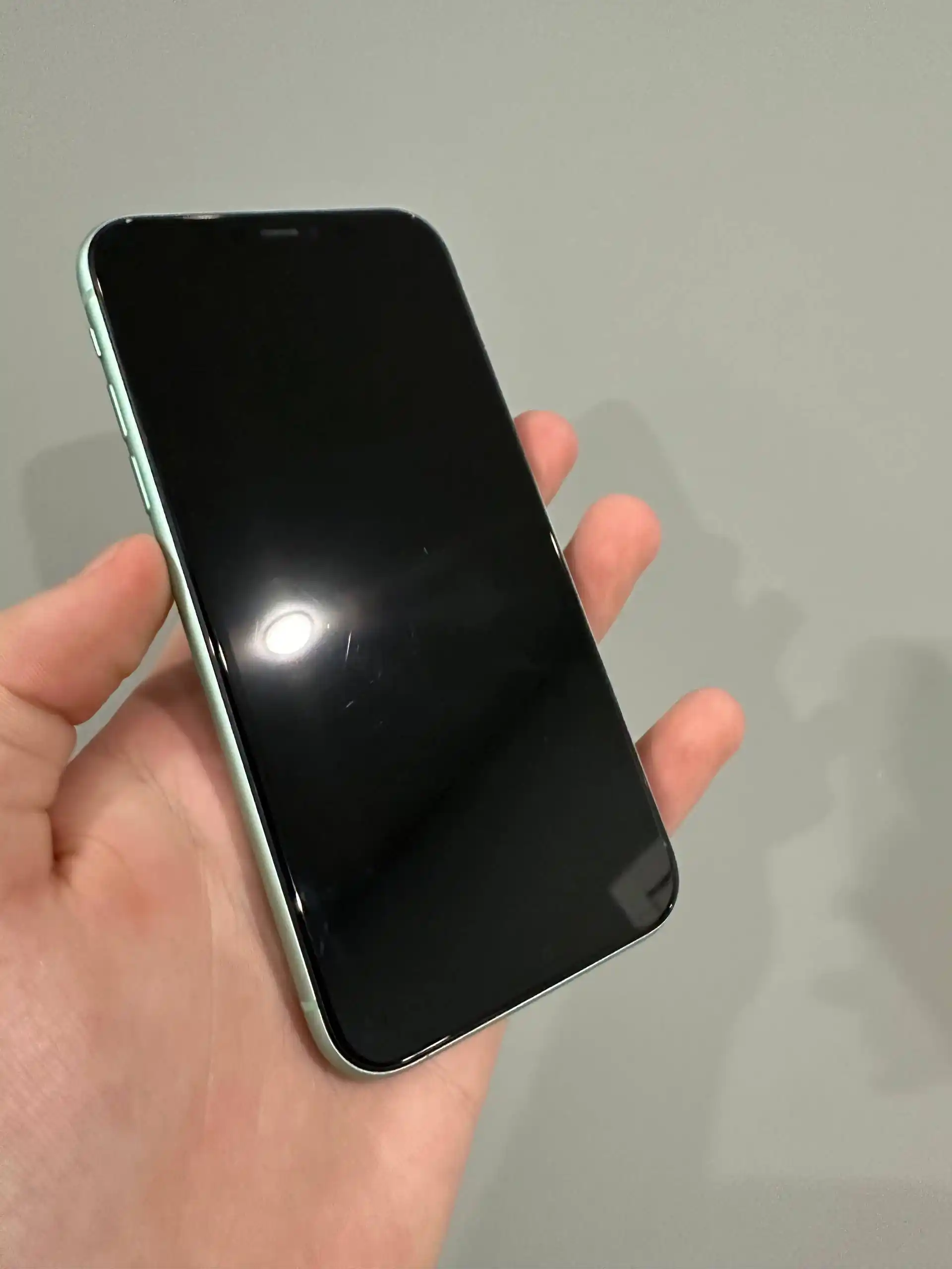 Продам IPhone 11 на 64Гб