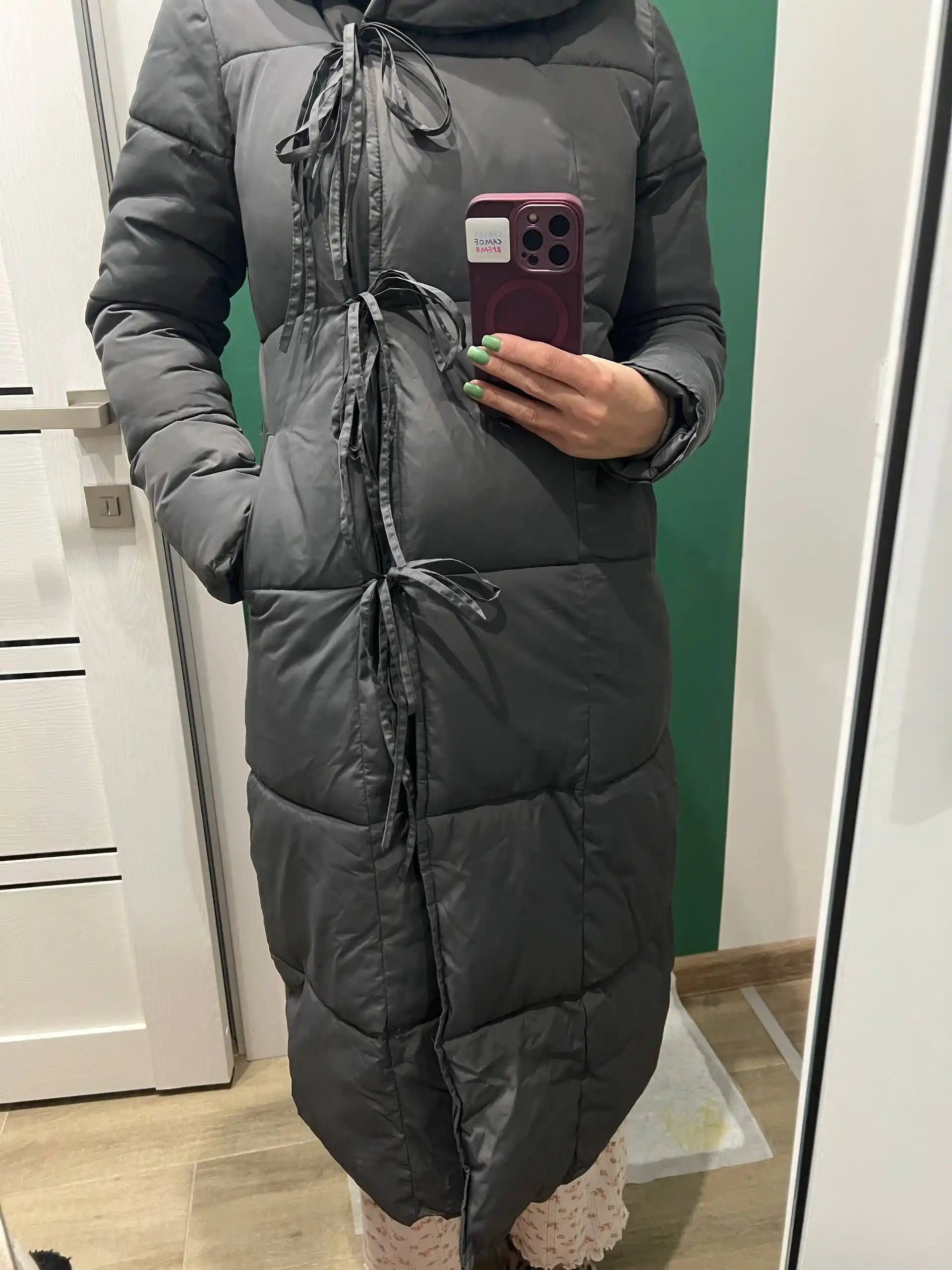 Пуховик теплый с капюшоном